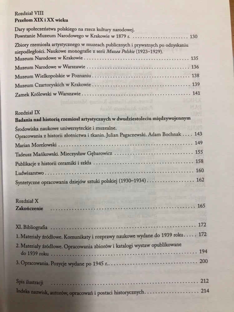 Dzieje badań nad dawnym rzemiosłem artystyczbym w Polsce 1800-1939