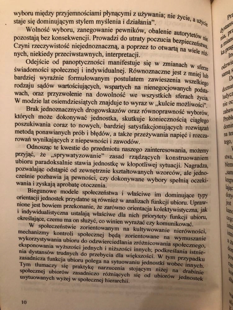 Ubiór w teatrze życia społecznego - Grażyna Bokszańska