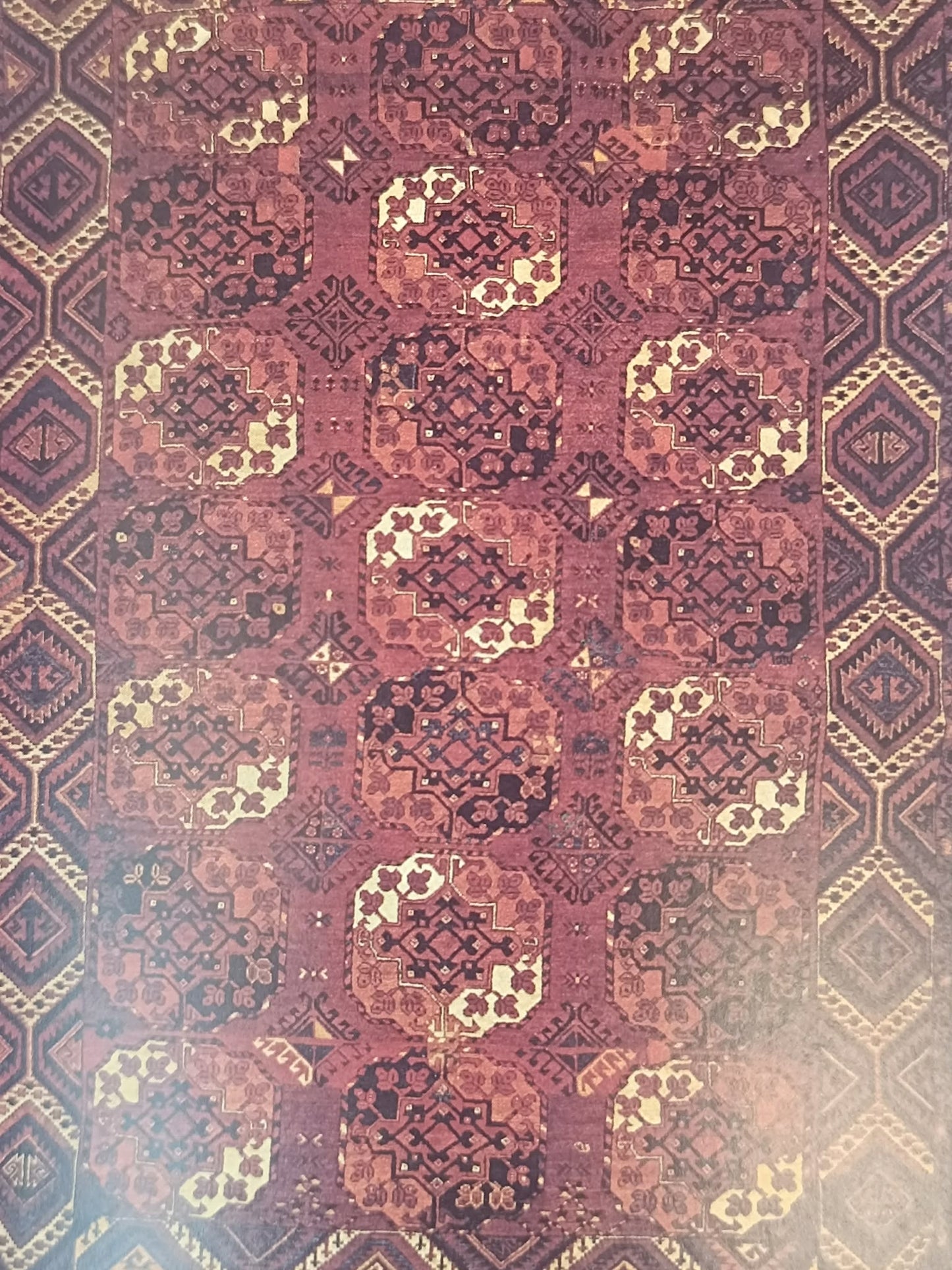 Kobierce i tkaniny wschodnie z kolekcji Kulczyckich, katalog wystawy 2006