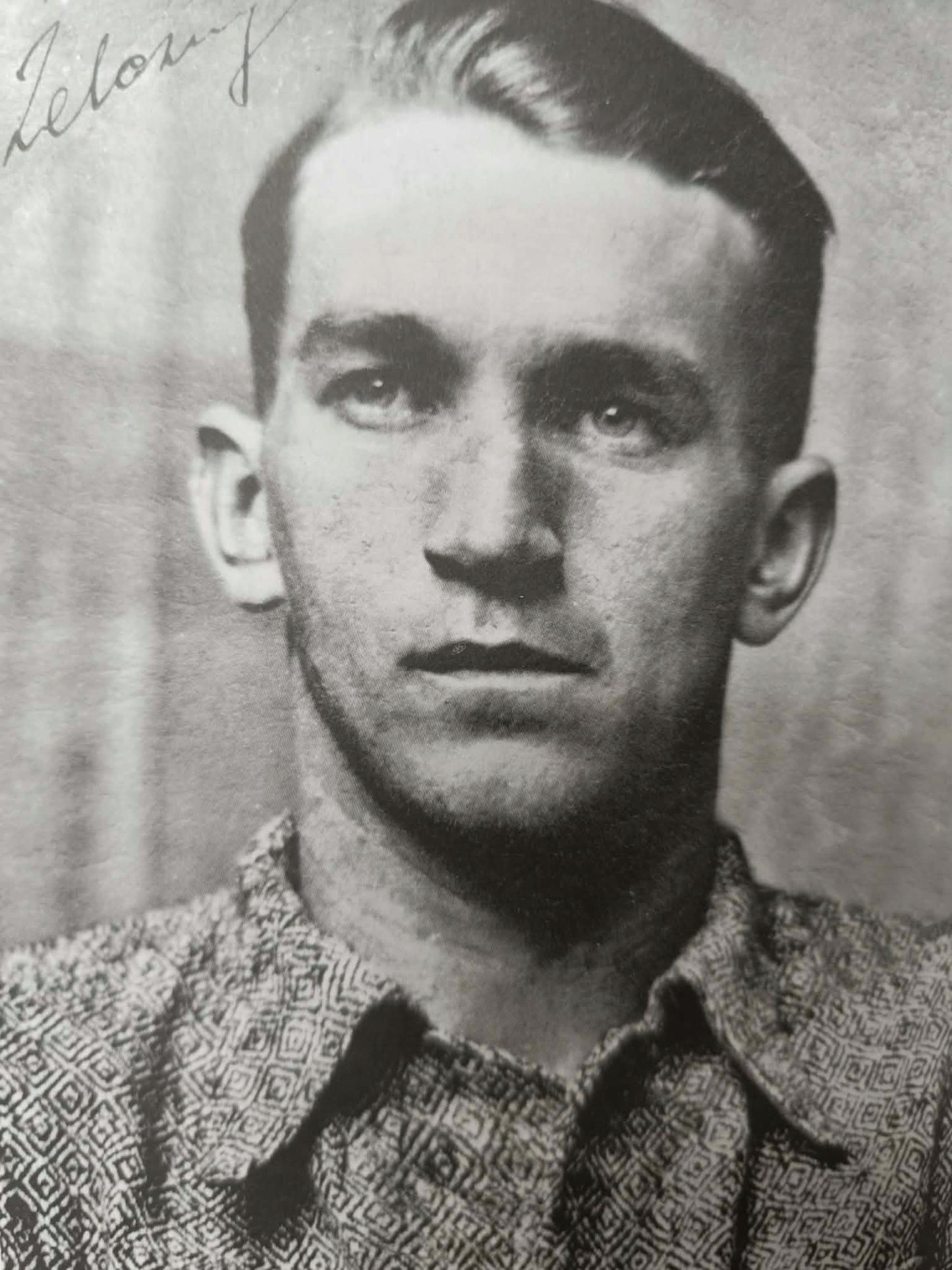 Zdzisław Badocha Żelazny 1925-1946, Łukasz Borkowski