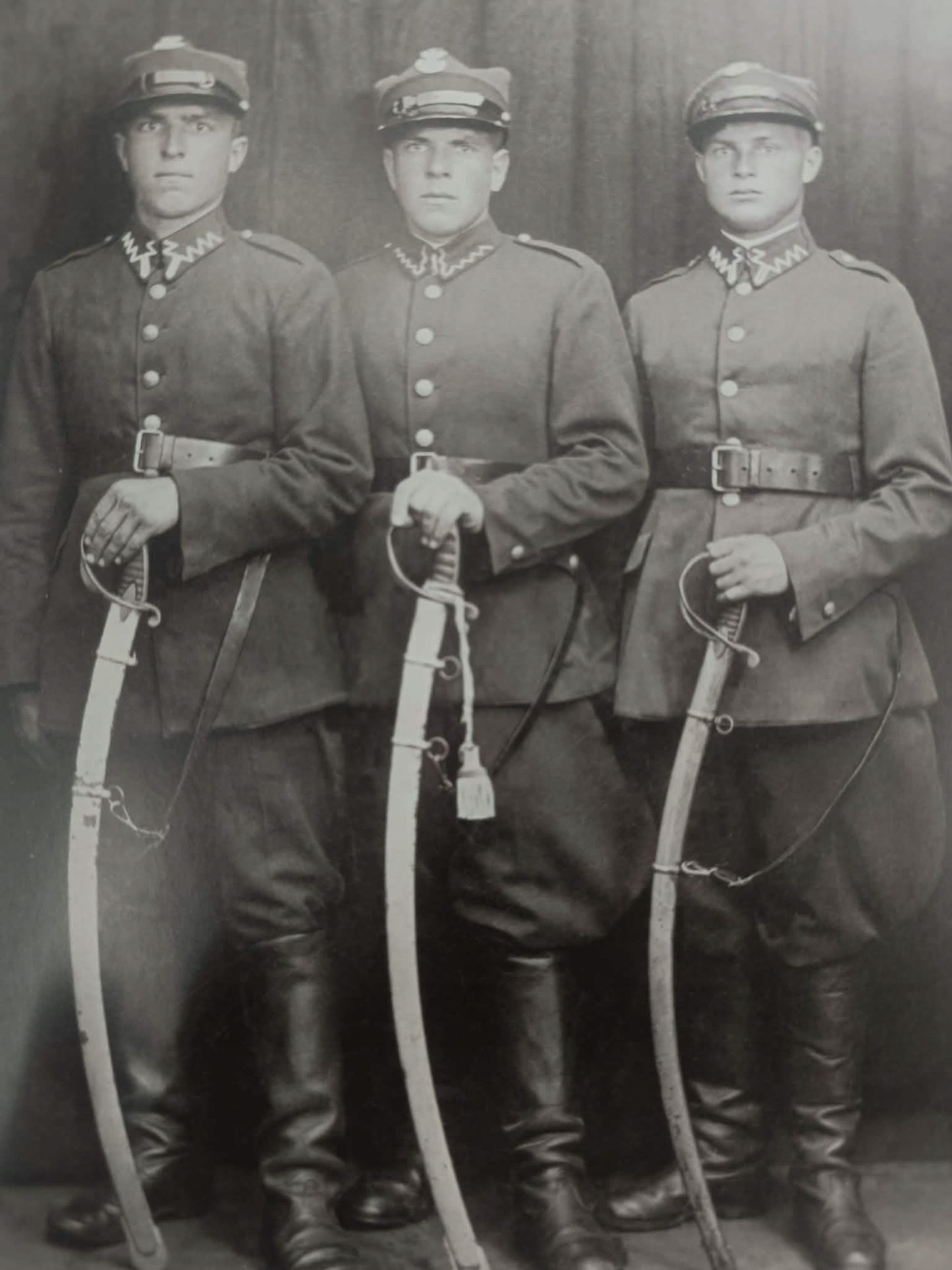 Szable Wojska Polskiego 1918-1939, Janusz Jarosławski
