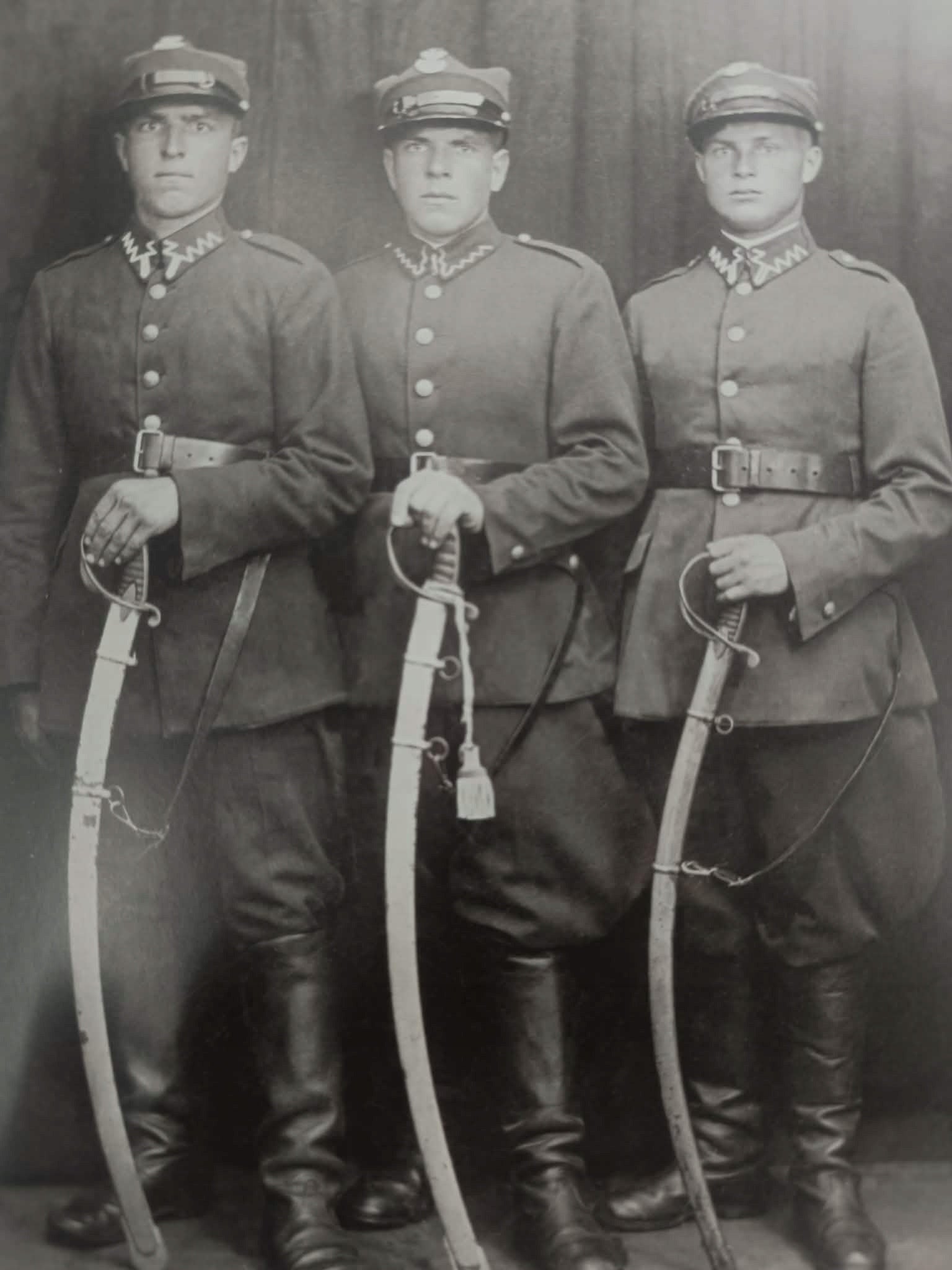 Szable Wojska Polskiego 1918-1939, Janusz Jarosławski