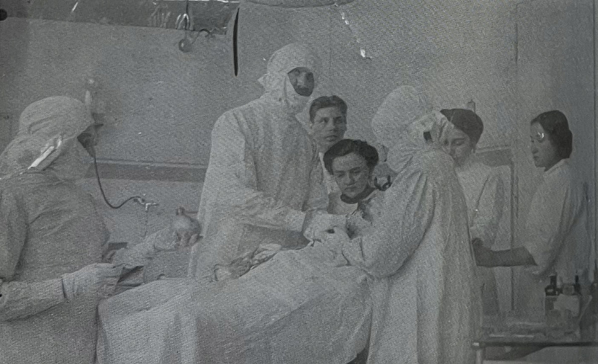 Jerzy Supady Choroby dzieci a medycyna w Łodzi na przełomie XIX I XX wieku.