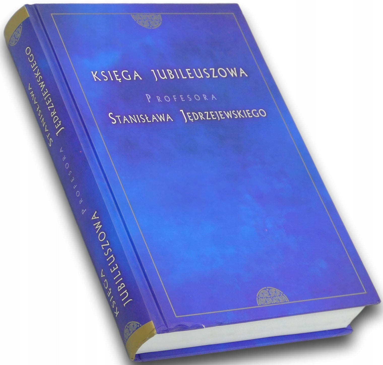 8430d3f5426ec5aaad27e4ba17b8d33d