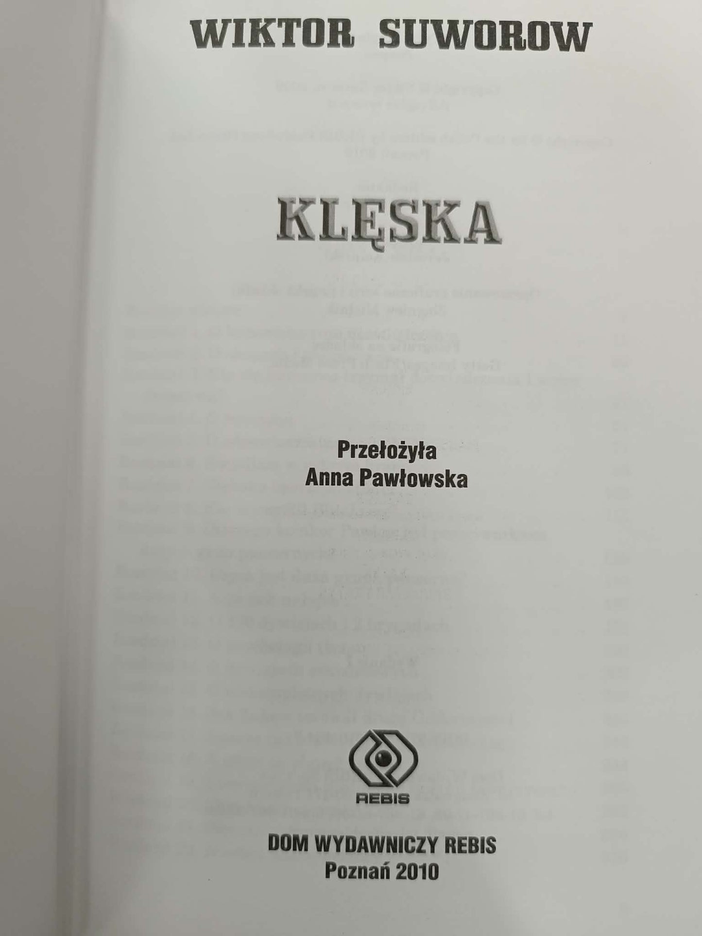 Zestaw 8 książek, Wiktor Suworow