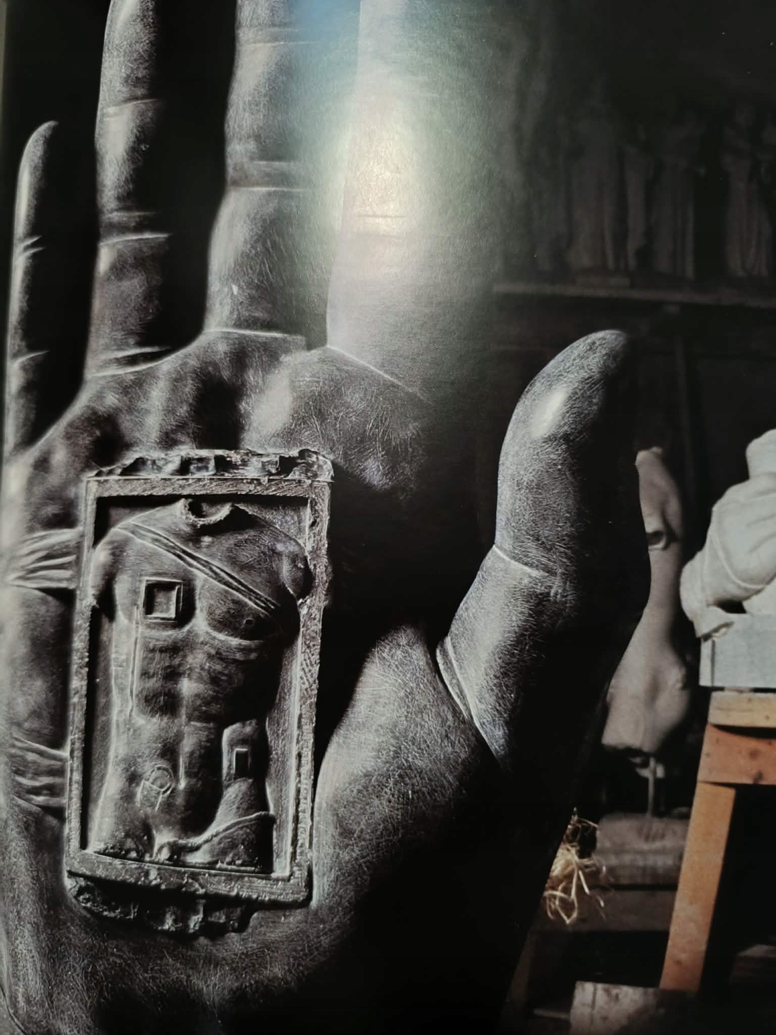 Mitoraj, Urok Gorgony, the spell of Gorgon