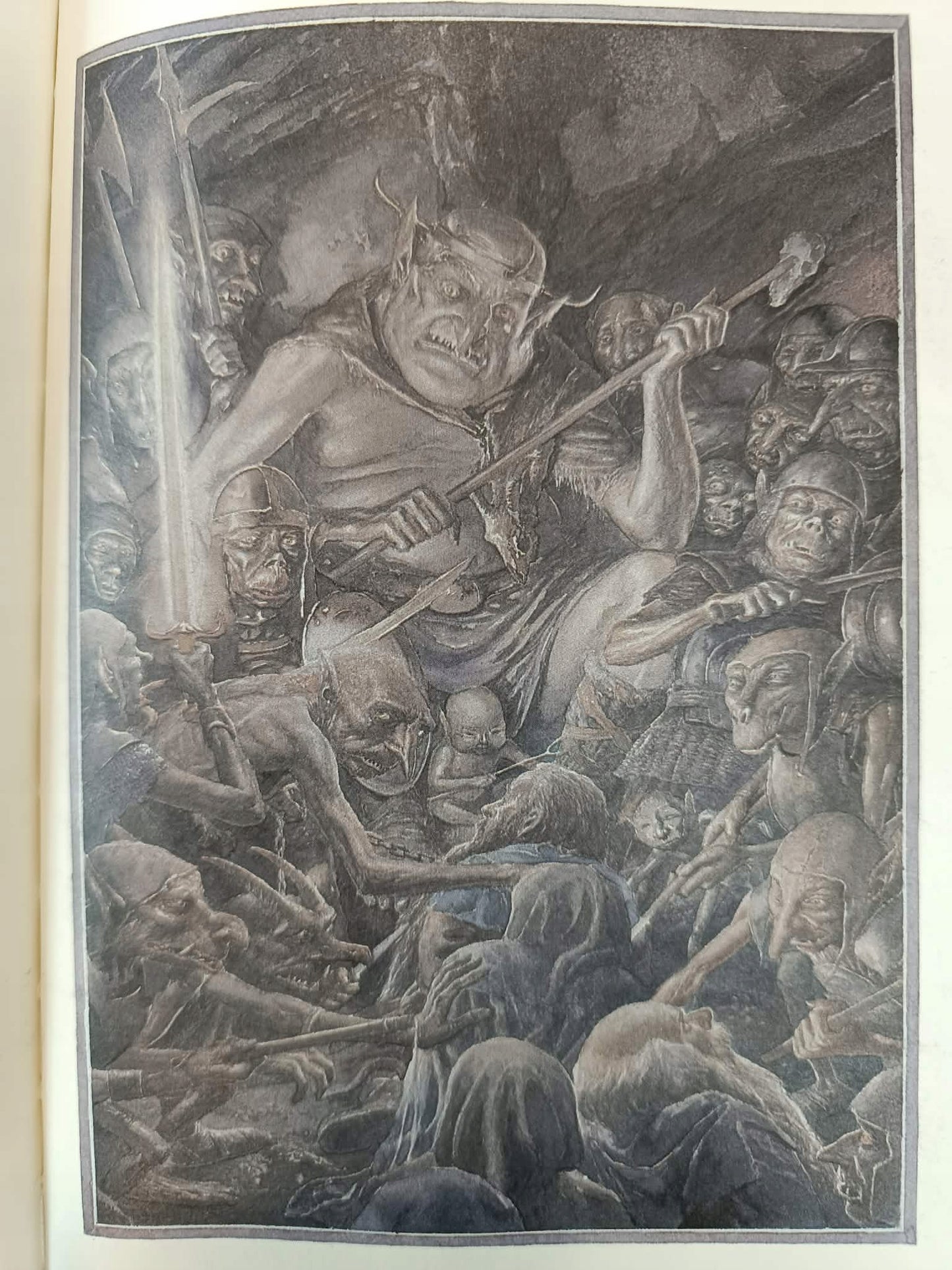 J.R.R. Tolkien, Hobbit albo tam i z powrotem [książka na prezent]