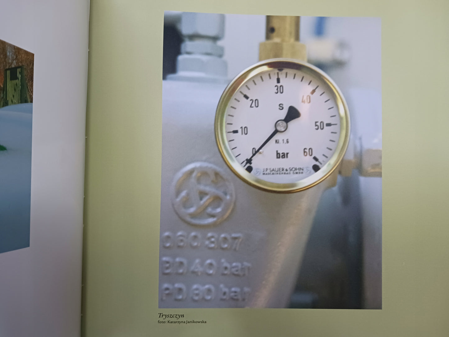 2371f2a7208f231bf8c945f2d614da09