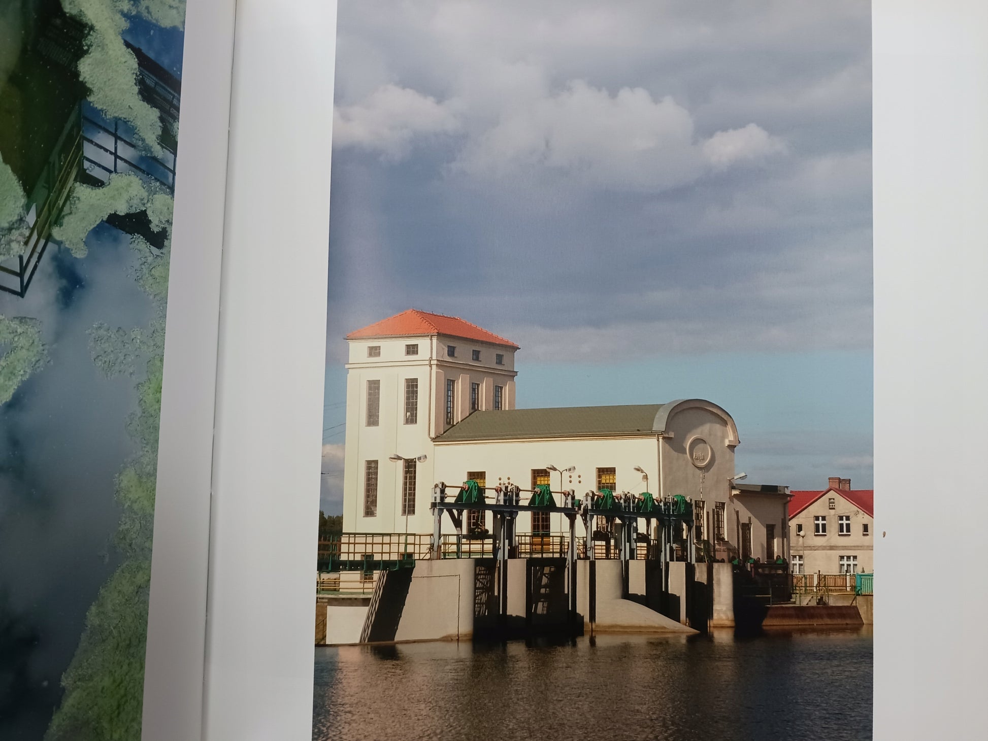 fe5f133af1bc4af19f91775353073ea8