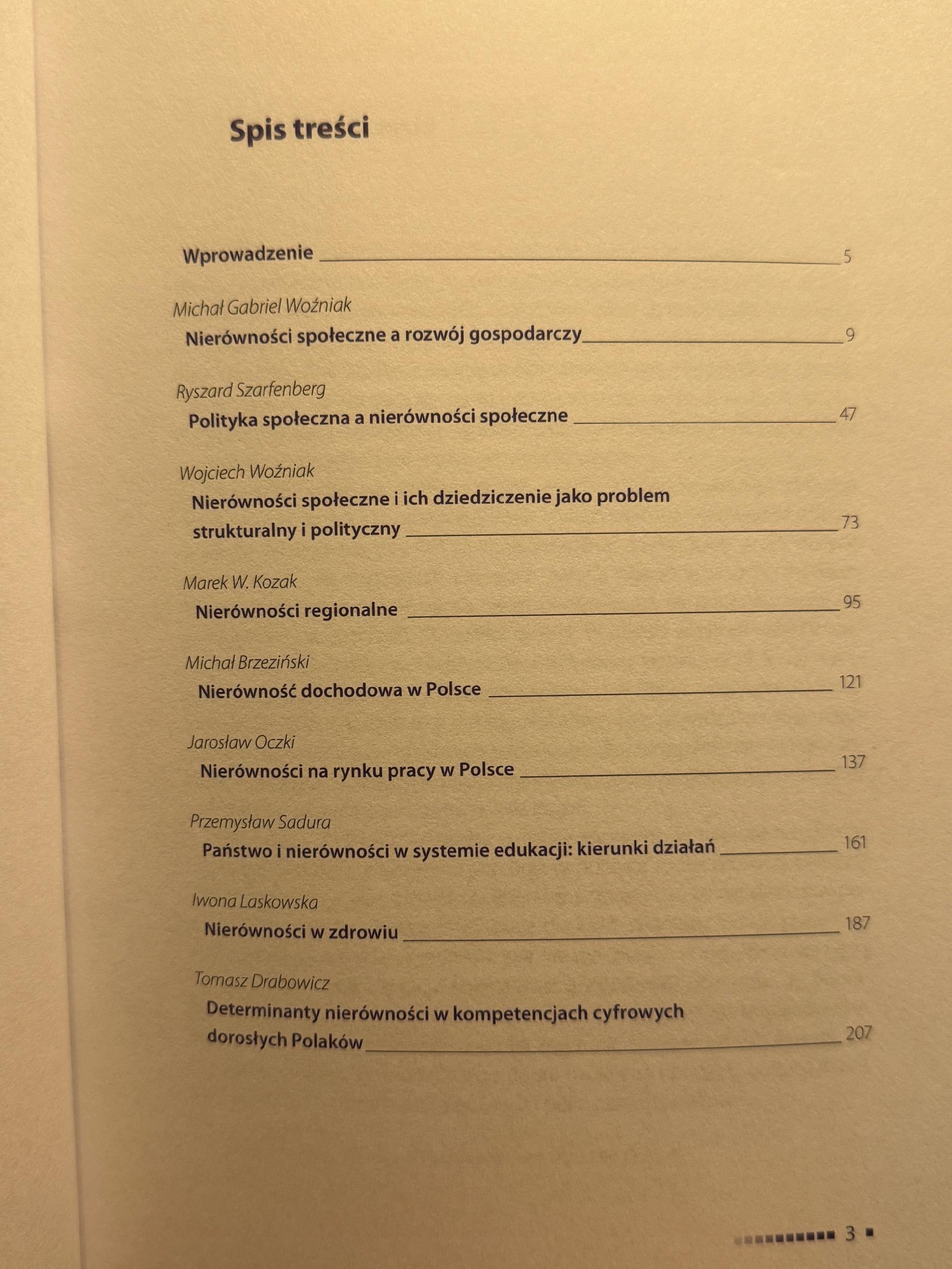 Nierówności społeczne w Polsce Praca zbiorowa