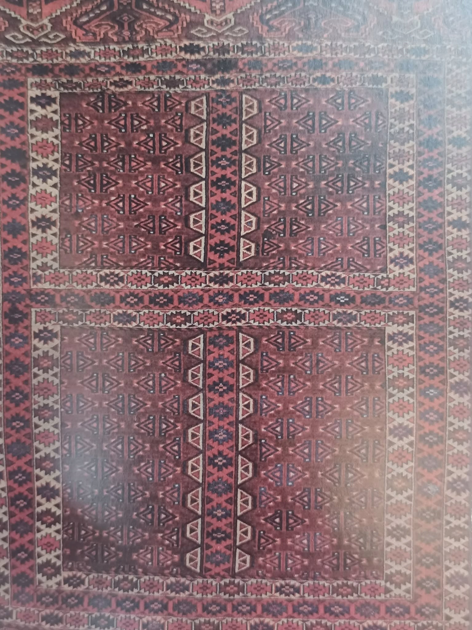 Kobierce i tkaniny wschodnie z kolekcji Kulczyckich, katalog wystawy 2006