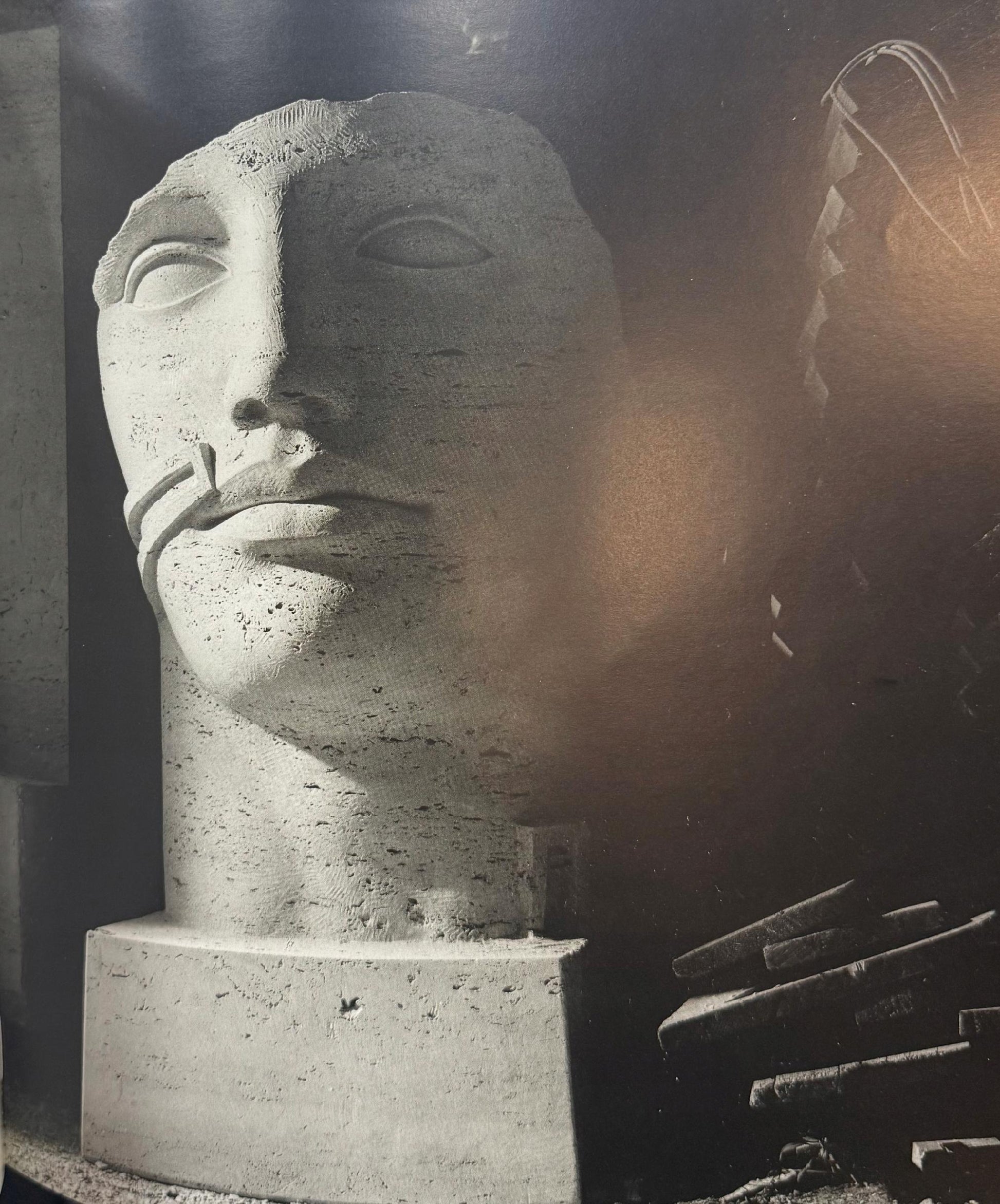 Mitoraj. Il giardino delle muse (album rzeźby)