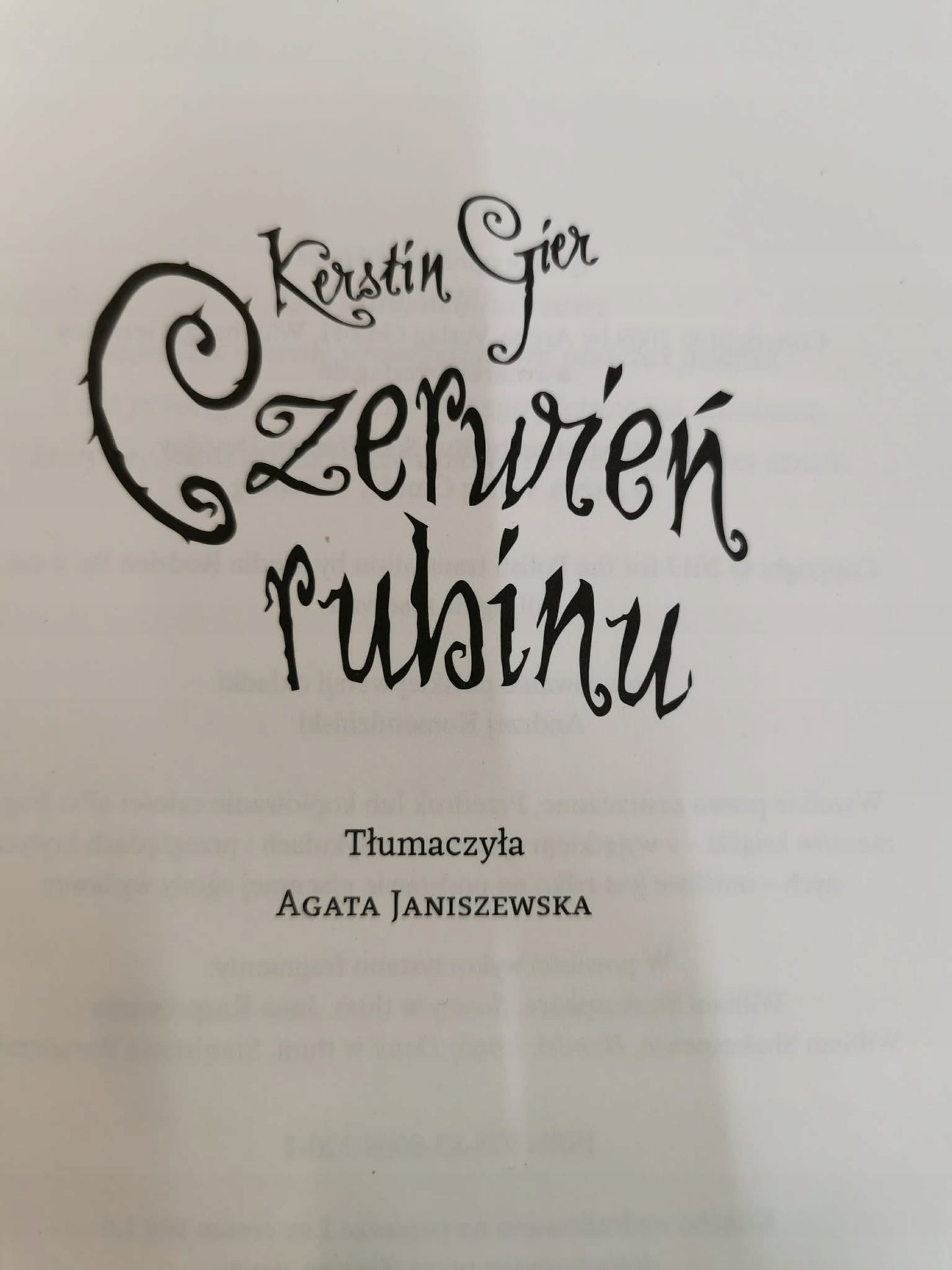 Trylogia Czasu: Czerwień rubinu/ Błękit szafiru / Zieleń Szmaragdu, K. Gier